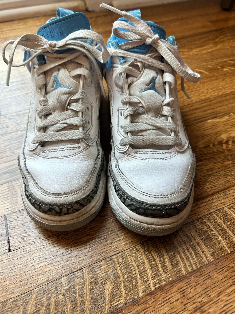 Jordan Kids White and Light Blue Low-Top Sneakers